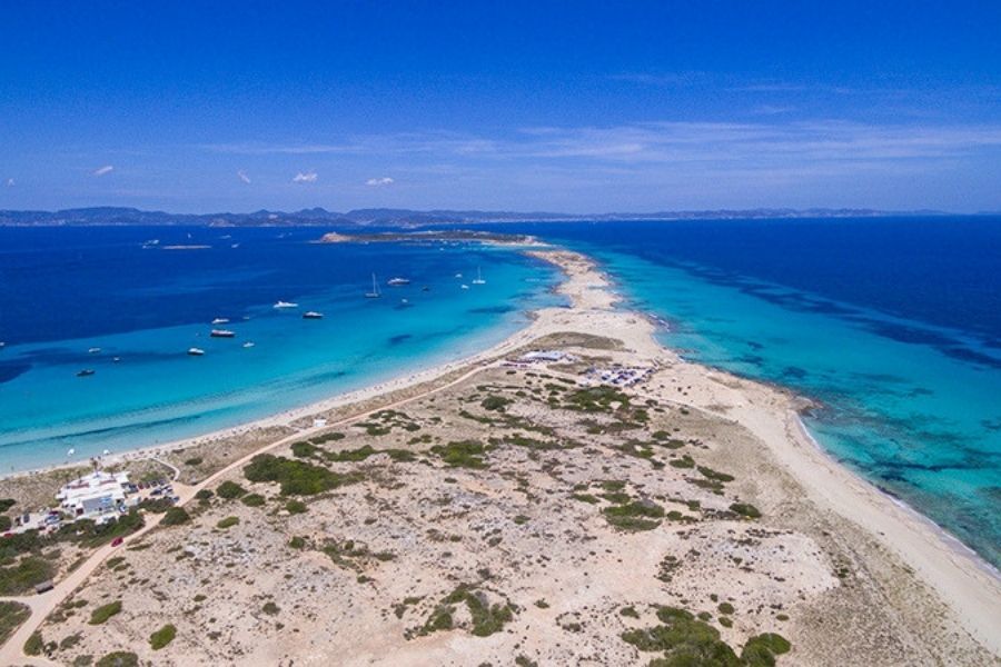 Ses Illetes la playa LA TRIBU (1)